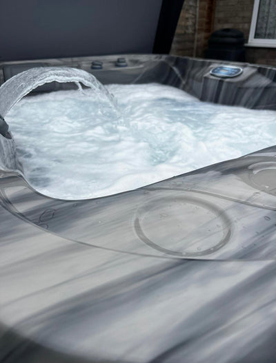 SB356DL - 3 Seater Hot Tub With R10 Insulation Sunbeach Spas