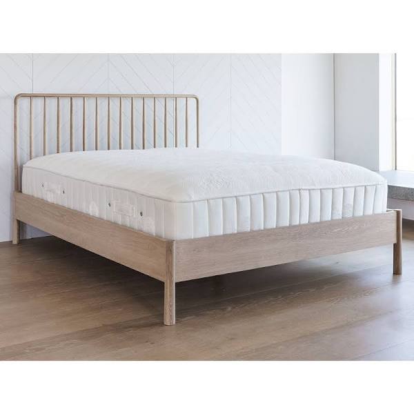 Wycombe Double Spindle Bed