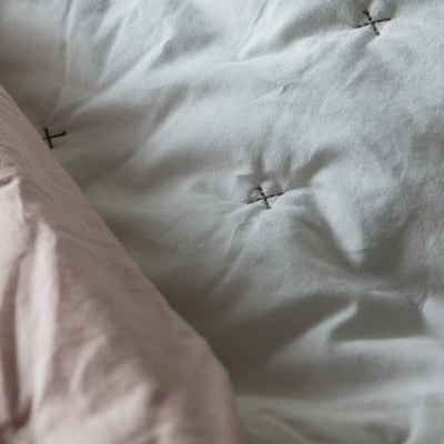 Cotton Stitch Bedspread - Silver/White