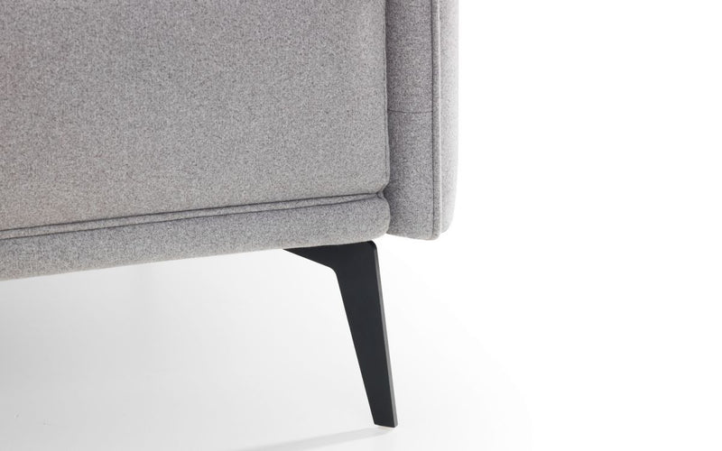 Rohe Armchair - The Pack Design